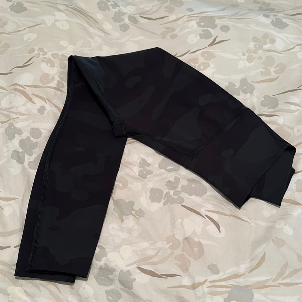 Alo Yoga Green Camo leggings